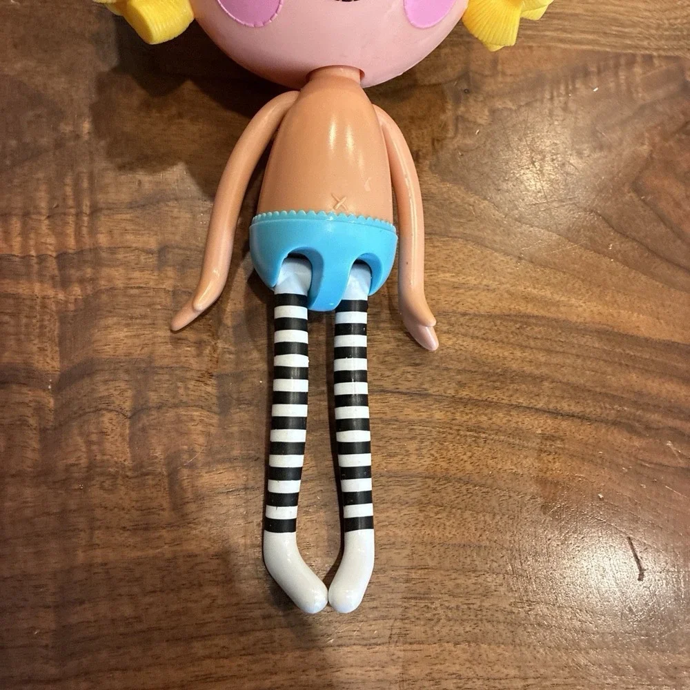 Lalaloopsy Alice In Lalaloopsyland 12